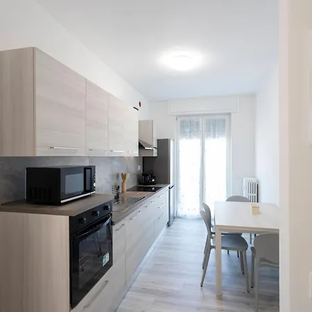 97 Panorama - Self Check-in - Fast Wi-fi Apartment Novara